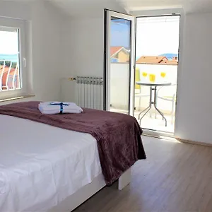 Olive Garden - Swimming Pool Apartament Biograd Na Moru